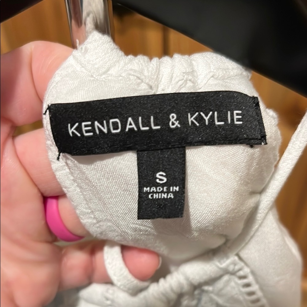 Kendall & Kylie White Halter Top - Picture 2 of 9